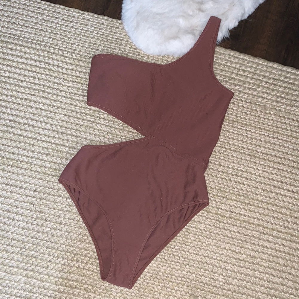 One shoulder monokini